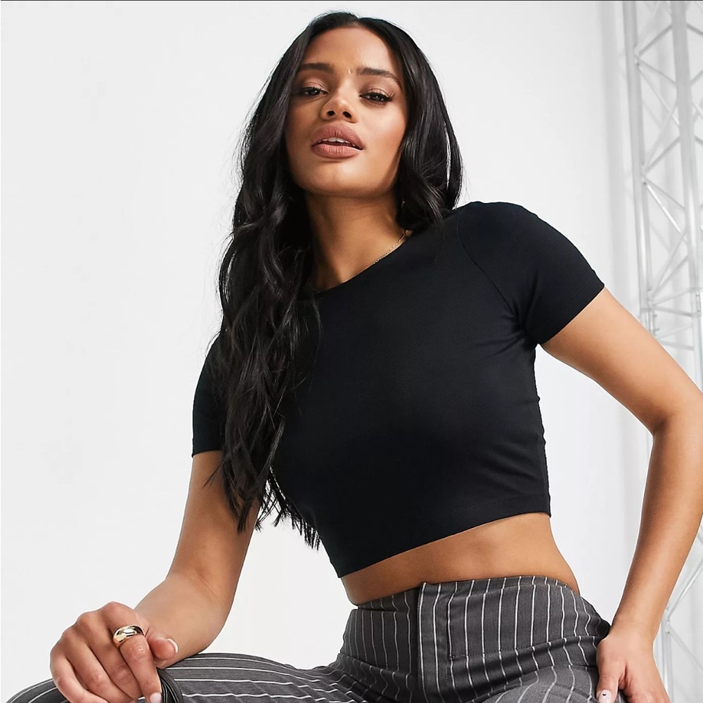 ASOS DESIGN- Fitted Crop T Shirt